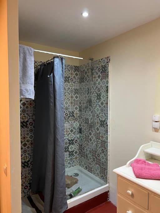 Apartamento Abierto Con Patio Matadepera Dış mekan fotoğraf
