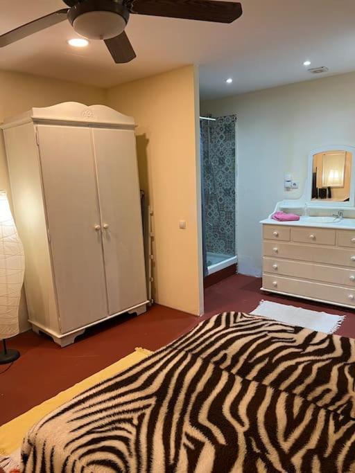 Apartamento Abierto Con Patio Matadepera Dış mekan fotoğraf